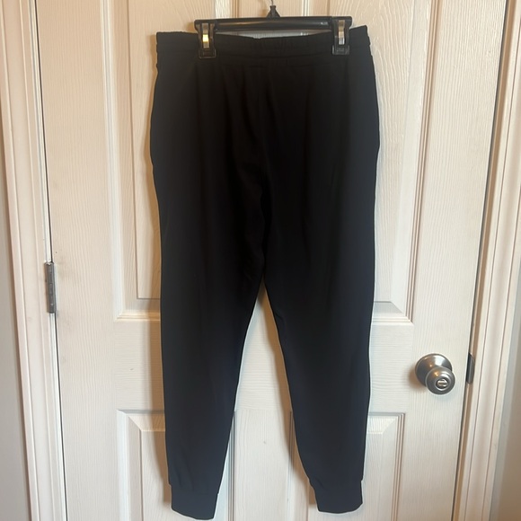Vuori Black Joggers - Picture 6 of 6
